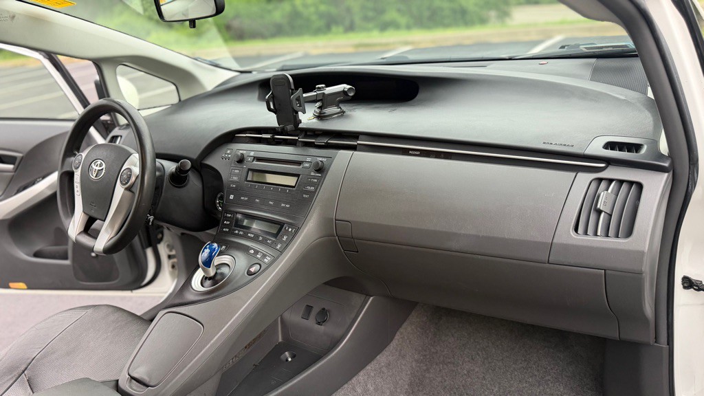 2010 Toyota Prius Image 15