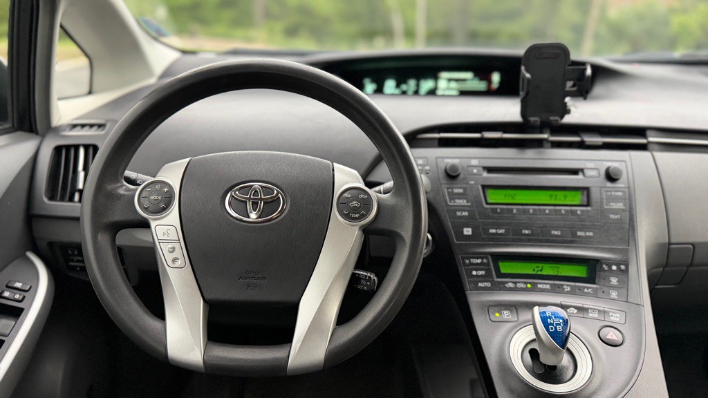 2010 Toyota Prius Image 16