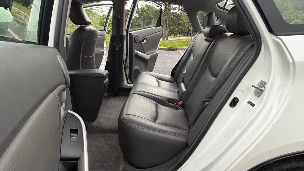 2010 Toyota Prius Image 22