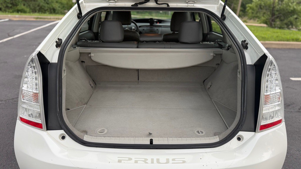 2010 Toyota Prius Image 24