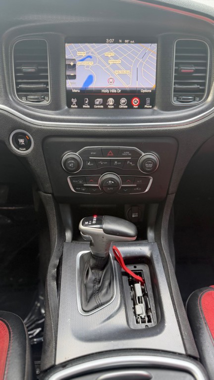 2015 Dodge Charger Image 21