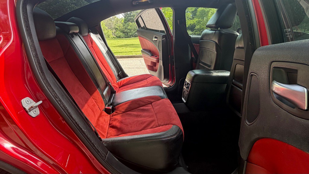 2015 Dodge Charger Image 26