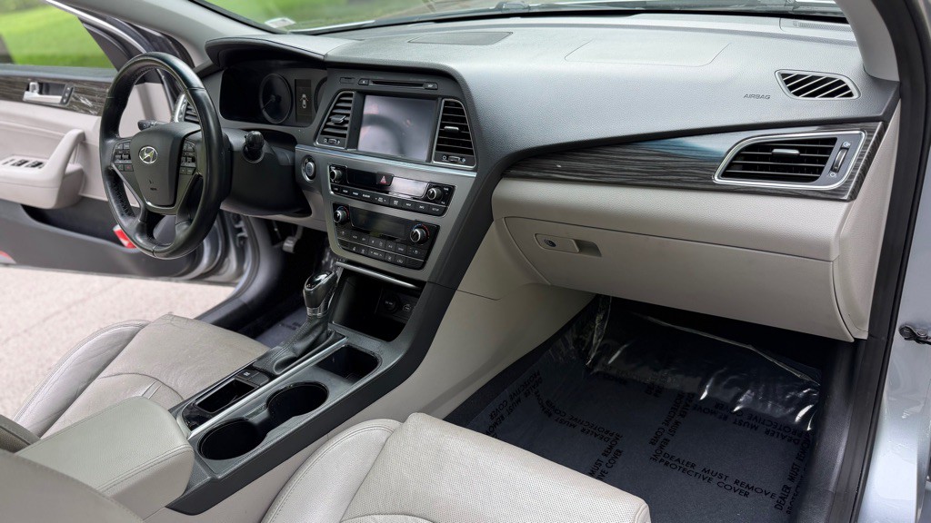2015 Hyundai Sonata Image 17