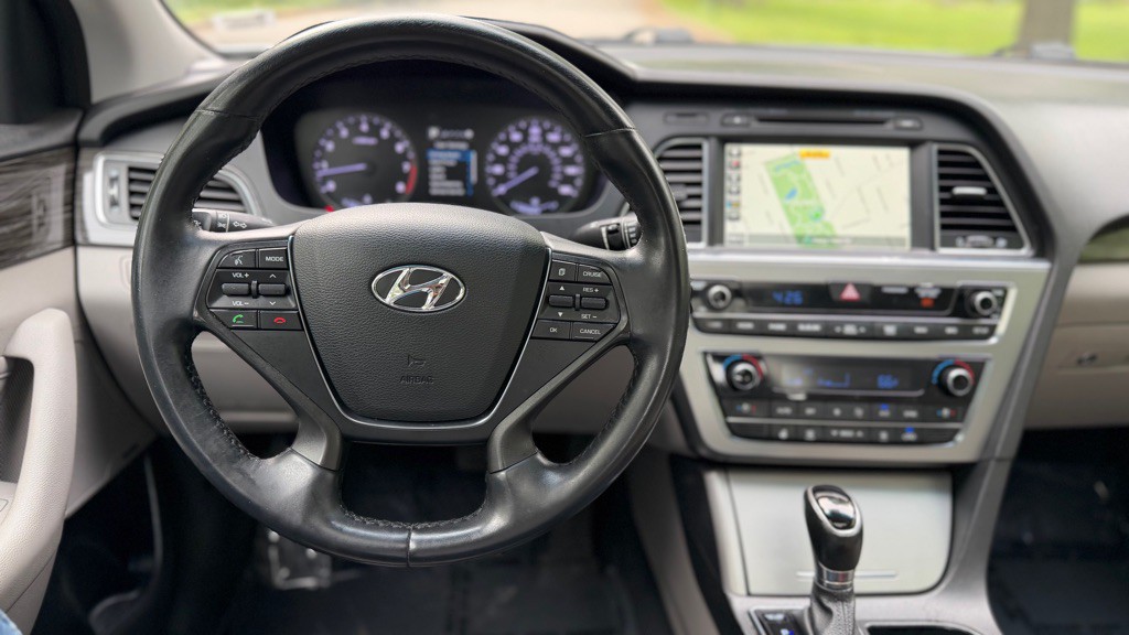 2015 Hyundai Sonata Image 18