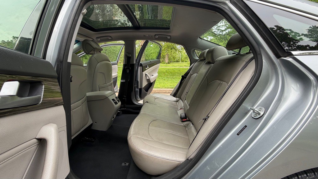 2015 Hyundai Sonata Image 25