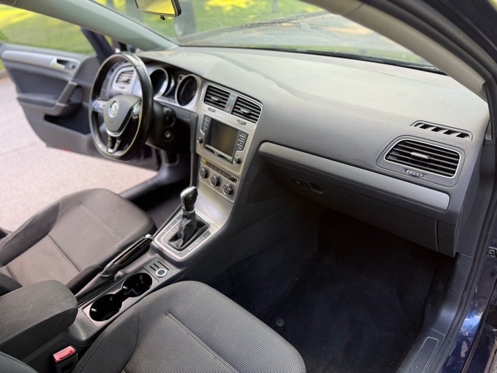 2016 Volkswagen Golf Image 10