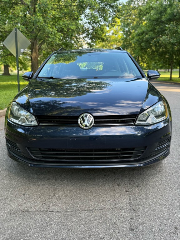 2016 Volkswagen Golf Image 2