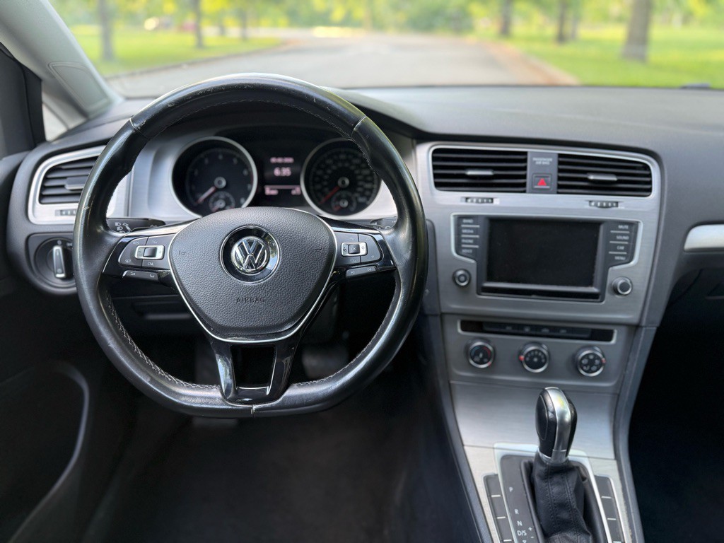 2016 Volkswagen Golf Image 8