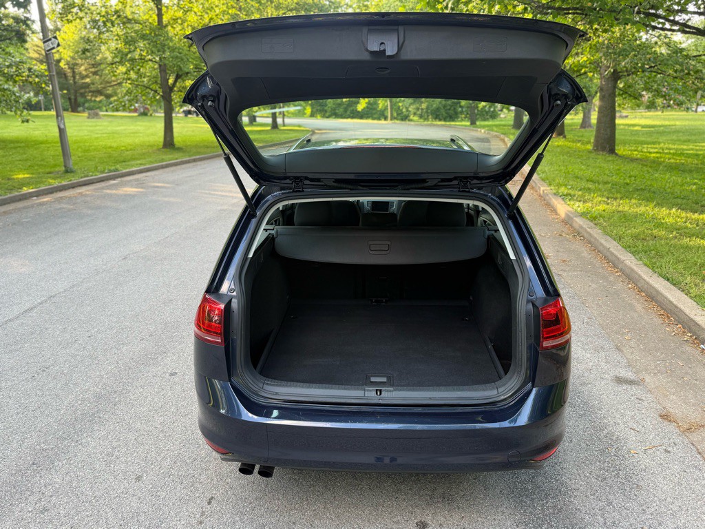 2016 Volkswagen Golf Image 16