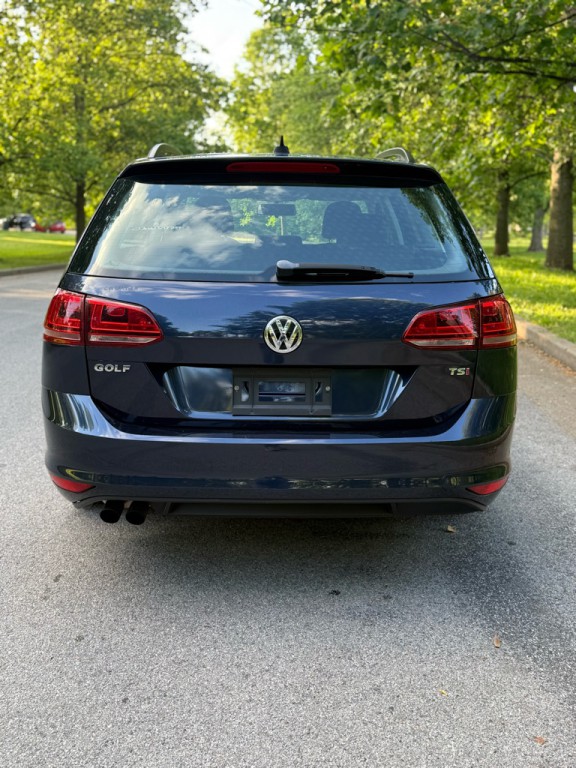 2016 Volkswagen Golf Image 17