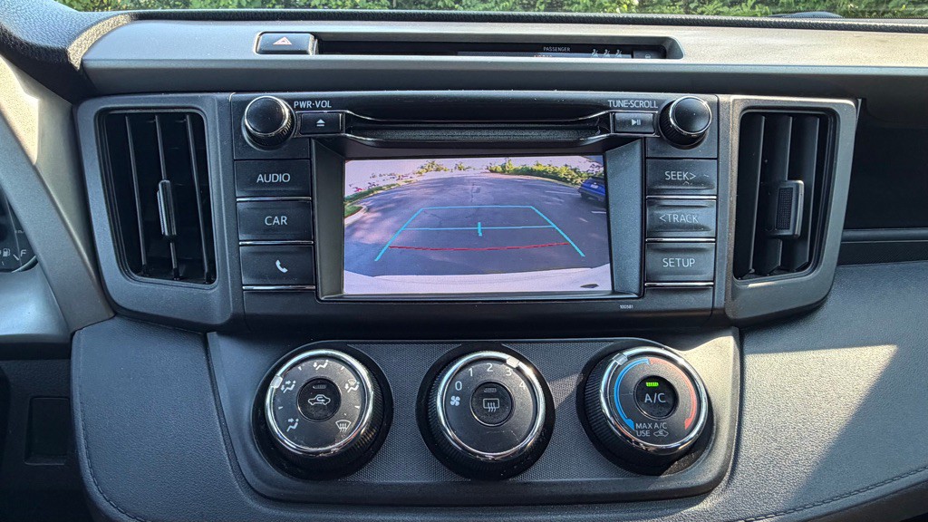 2018 Toyota Rav4 Image 17