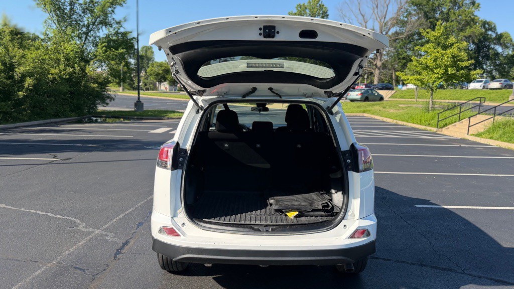 2018 Toyota Rav4 Image 21