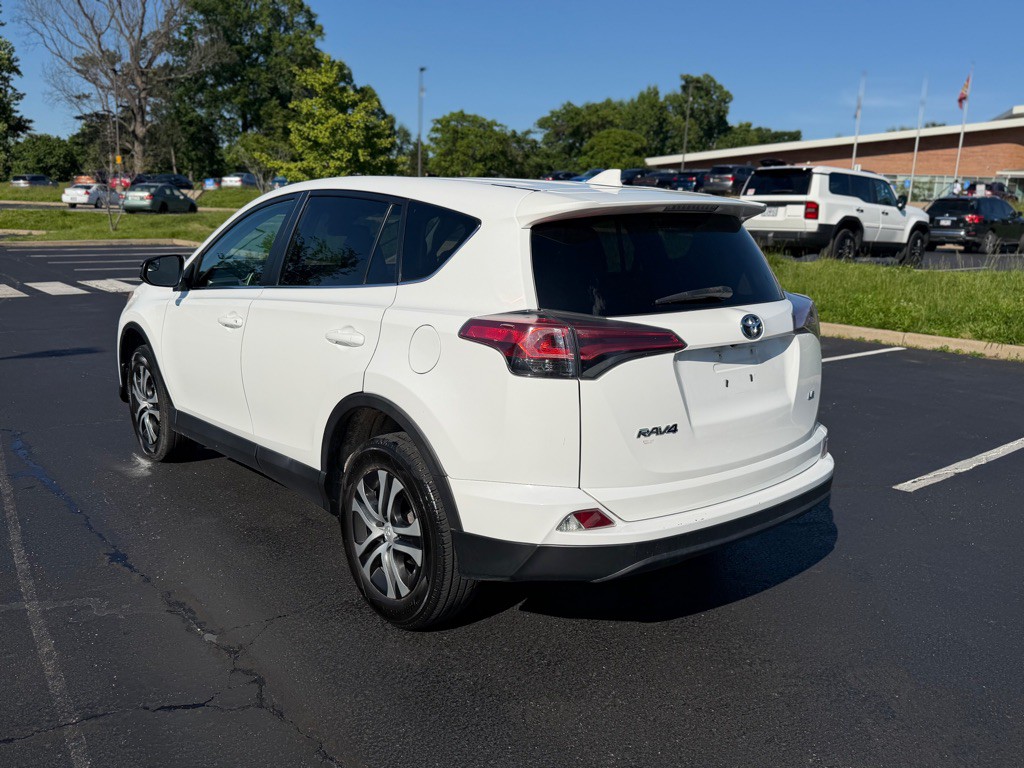 2018 Toyota Rav4 Image 23