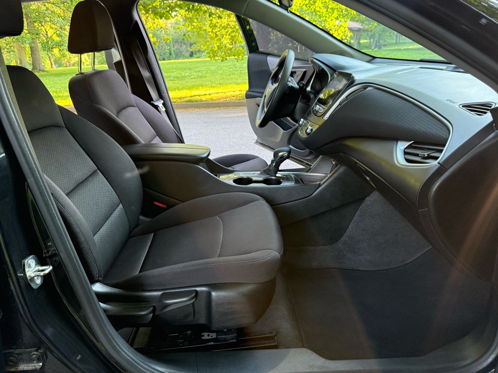 2023 Chevrolet Malibu Image 12