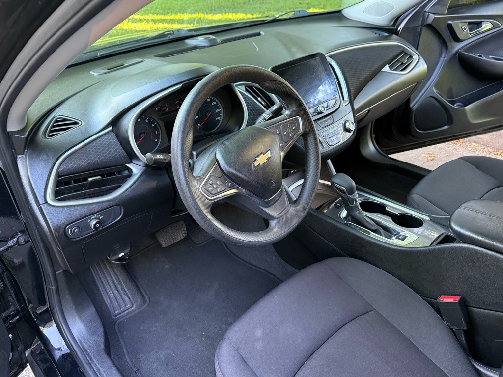 2023 Chevrolet Malibu Image 13
