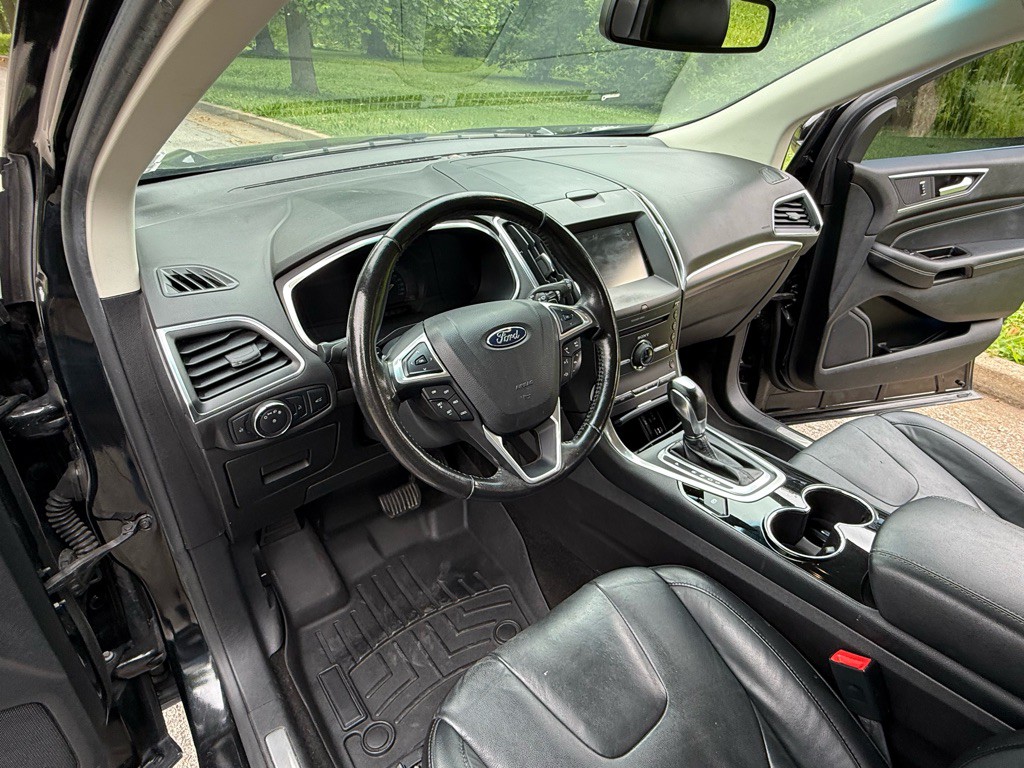 2015 Ford Edge Image 16