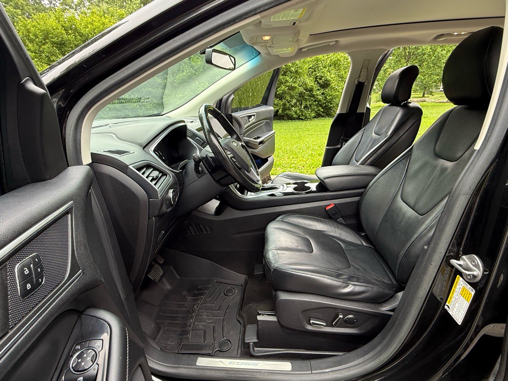 2015 Ford Edge Image 10