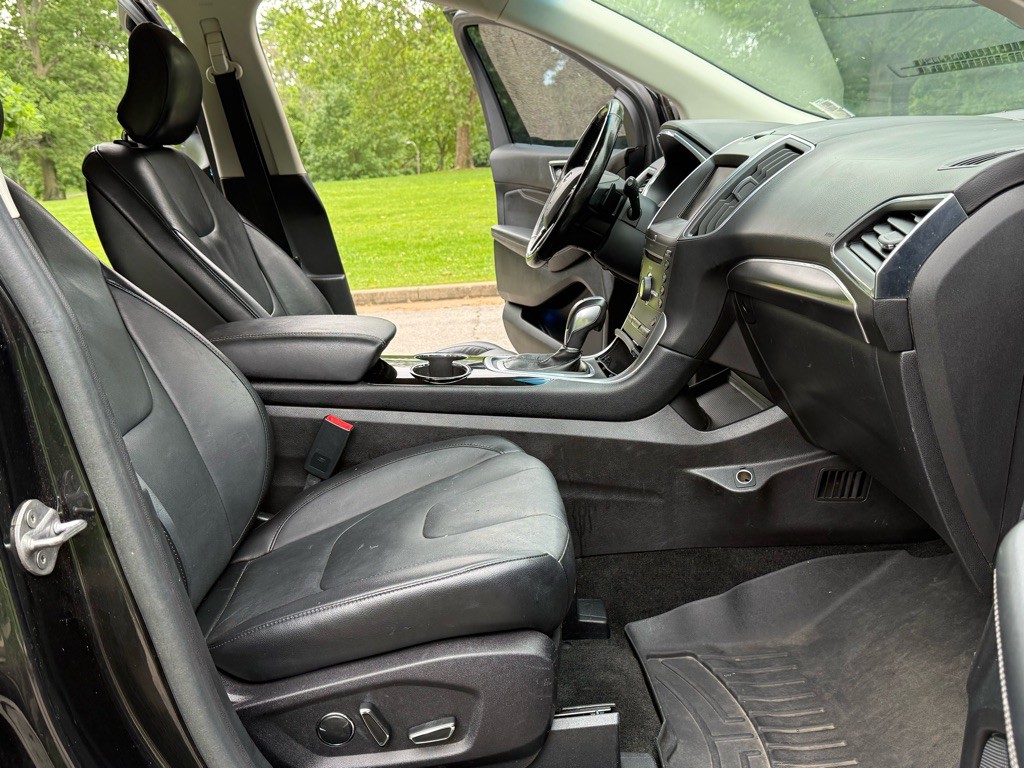 2015 Ford Edge Image 12