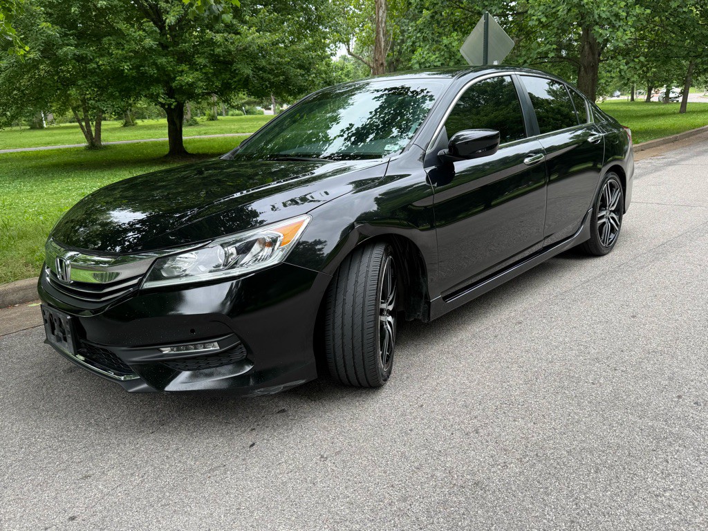 2017 Honda Accord Image 22