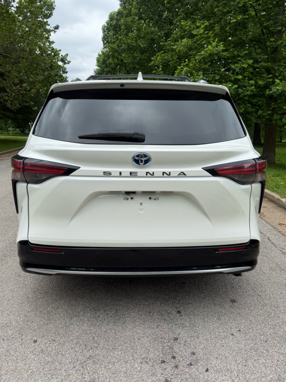 2021 Toyota Sienna Image 8