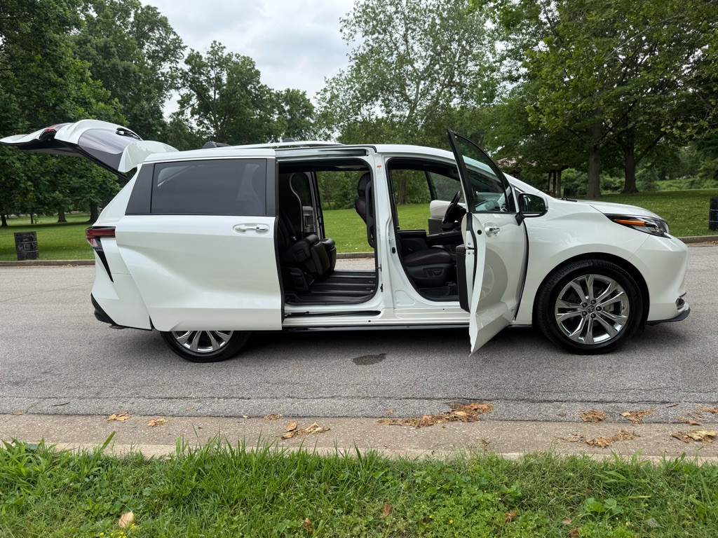2021 Toyota Sienna Image 27