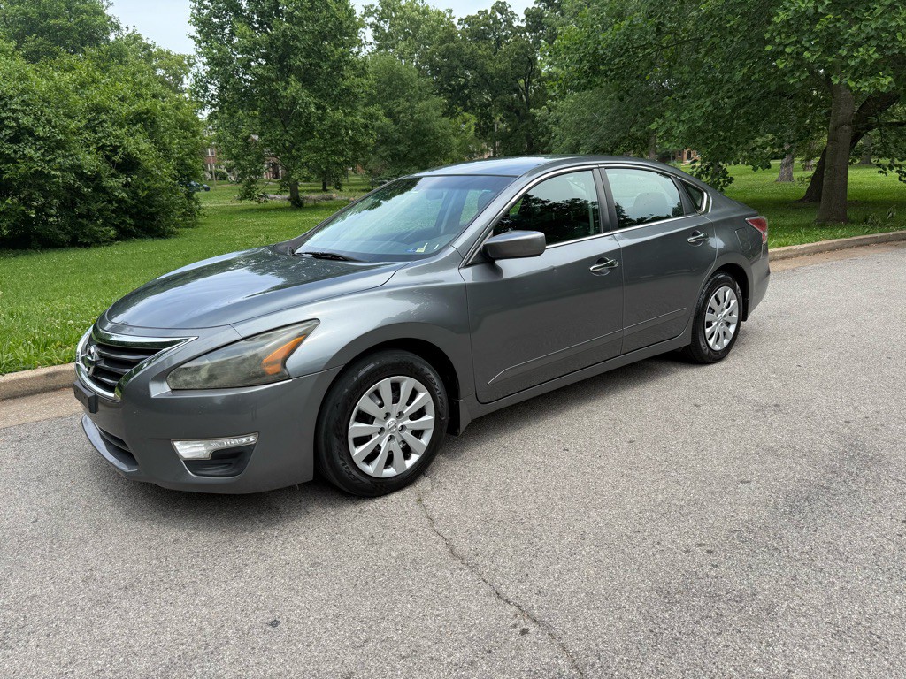 2014 Nissan Altima Image 1