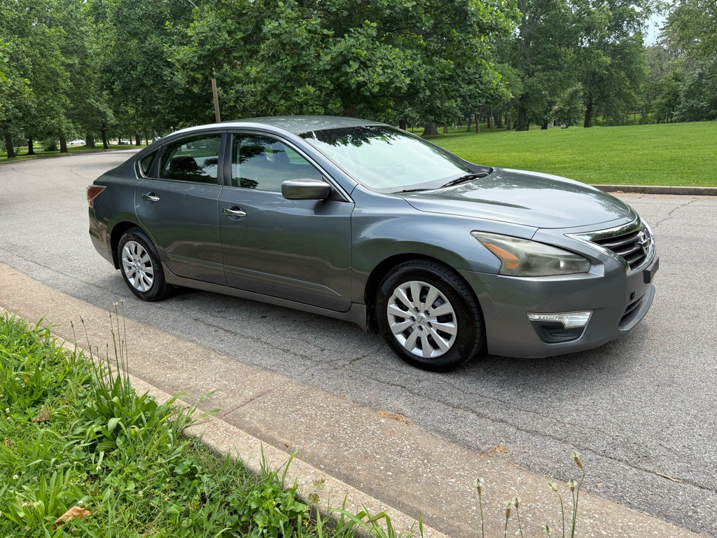 2014 Nissan Altima Image 4