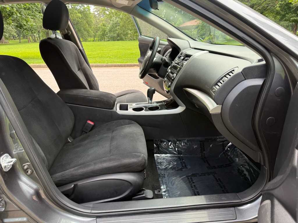 2014 Nissan Altima Image 12