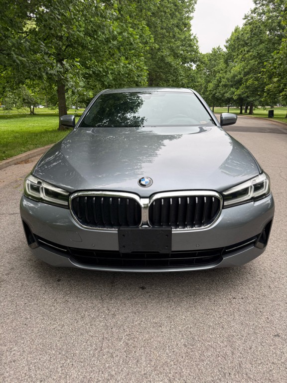 2021 BMW 5 Series Image 2