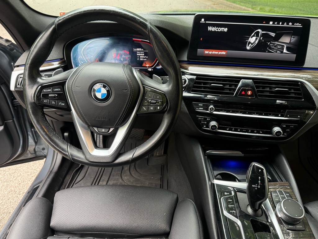 2021 BMW 5 Series Image 11
