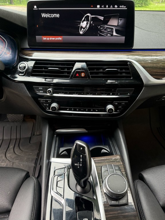 2021 BMW 5 Series Image 14