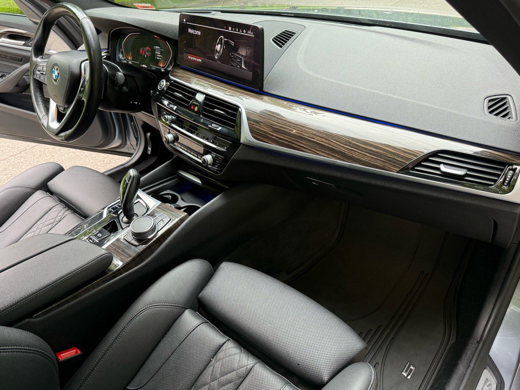 2021 BMW 5 Series Image 15