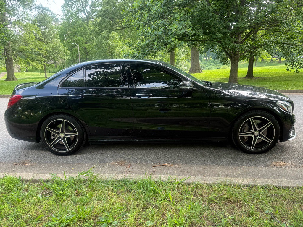 2016 Mercedes-Benz C-Class Image 6