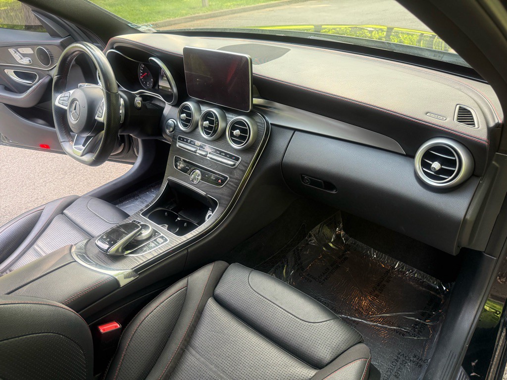 2016 Mercedes-Benz C-Class Image 15