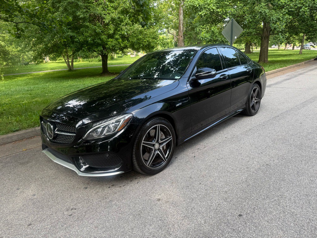 2016 Mercedes-Benz C-Class Image 1
