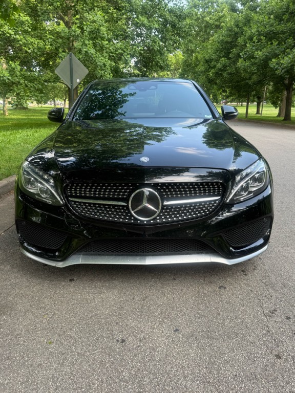 2016 Mercedes-Benz C-Class Image 2