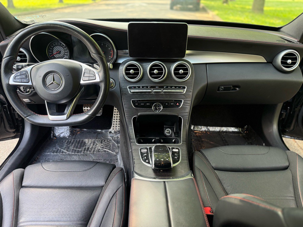 2016 Mercedes-Benz C-Class Image 11