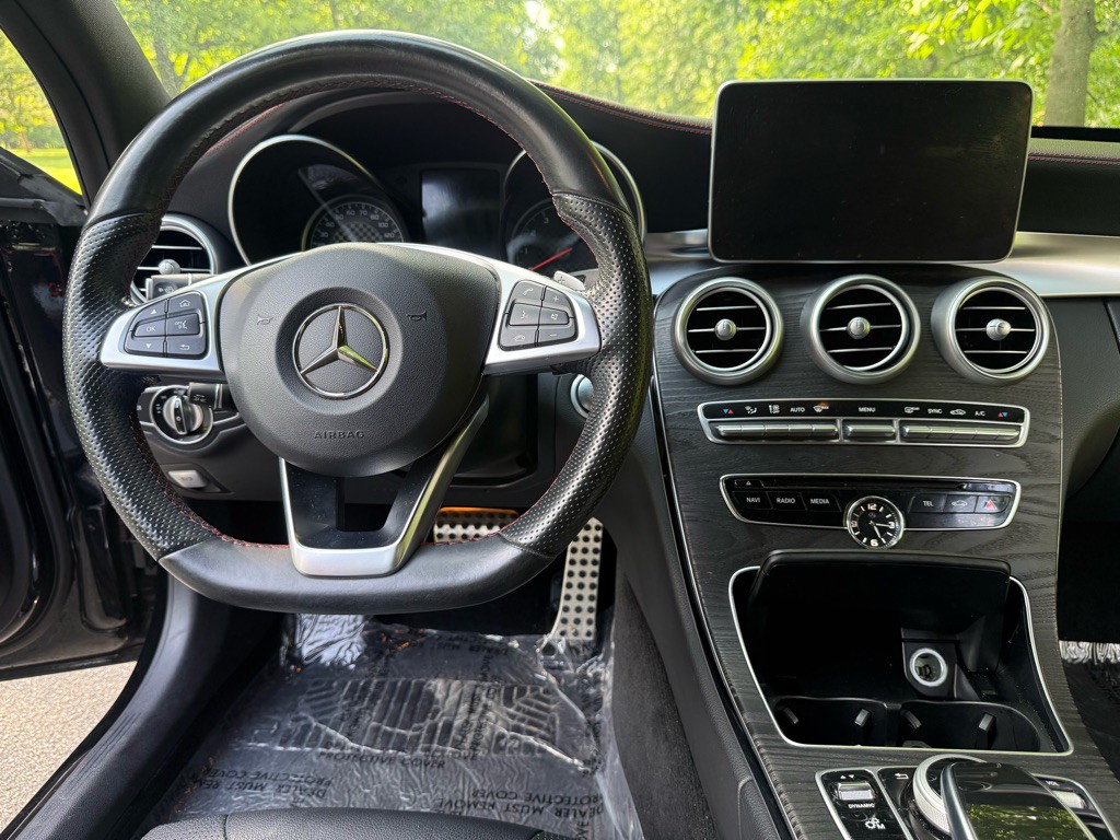 2016 Mercedes-Benz C-Class Image 16