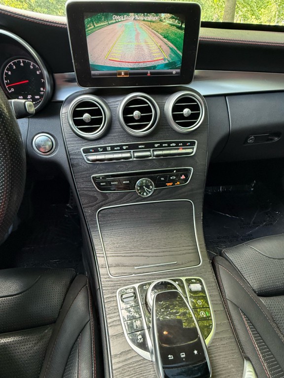 2016 Mercedes-Benz C-Class Image 19