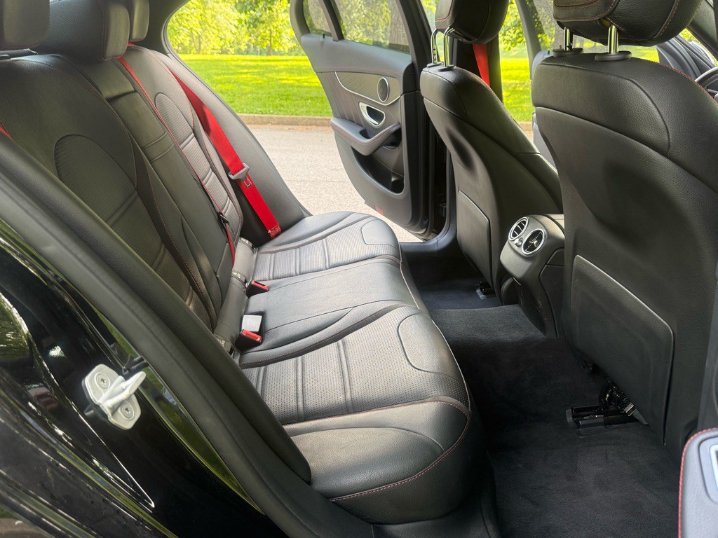 2016 Mercedes-Benz C-Class Image 20