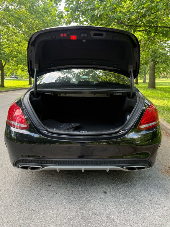 2016 Mercedes-Benz C-Class Image 25
