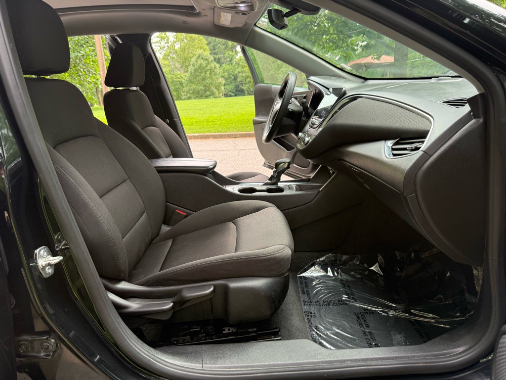 2021 Chevrolet Malibu Image 12