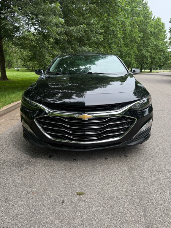 2021 Chevrolet Malibu Image 2