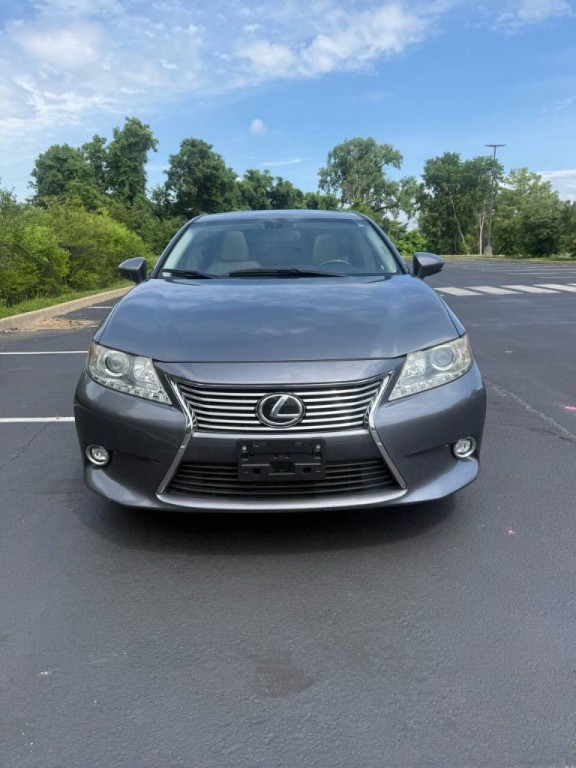2014 Lexus ES Image 2