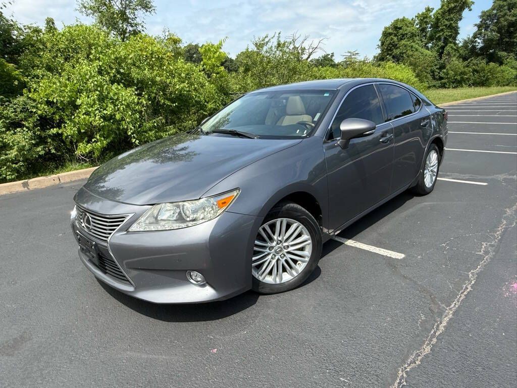 2014 Lexus ES Image 25