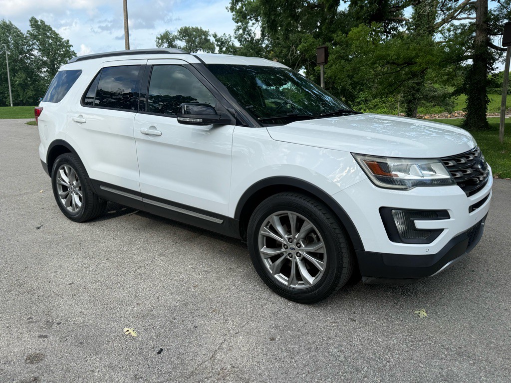 2016 Ford Explorer Image 5