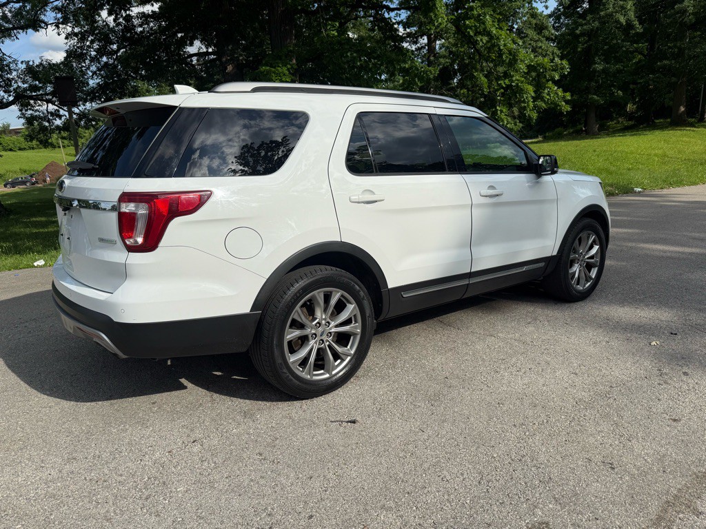 2016 Ford Explorer Image 7