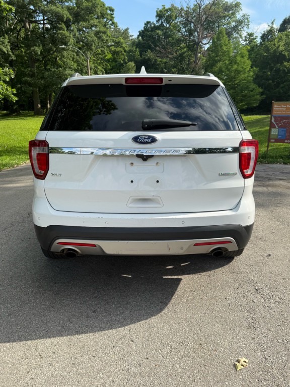 2016 Ford Explorer Image 8