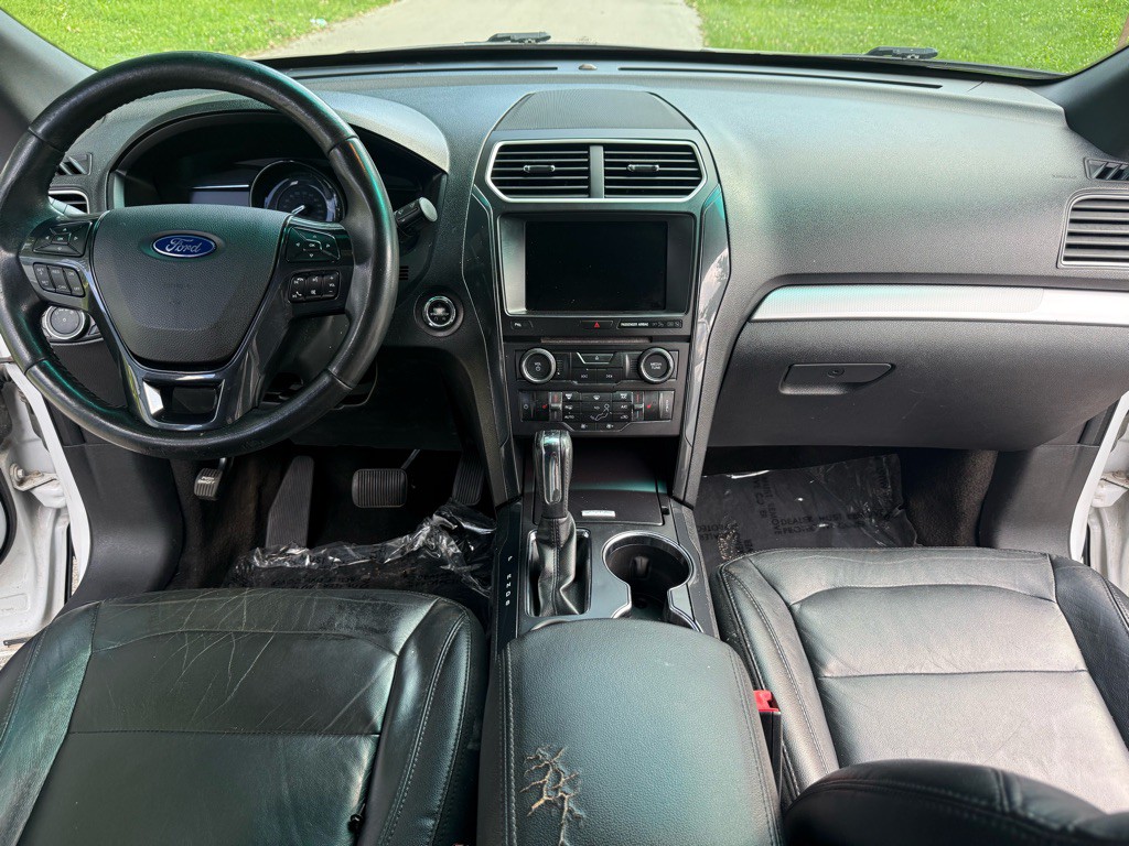 2016 Ford Explorer Image 20