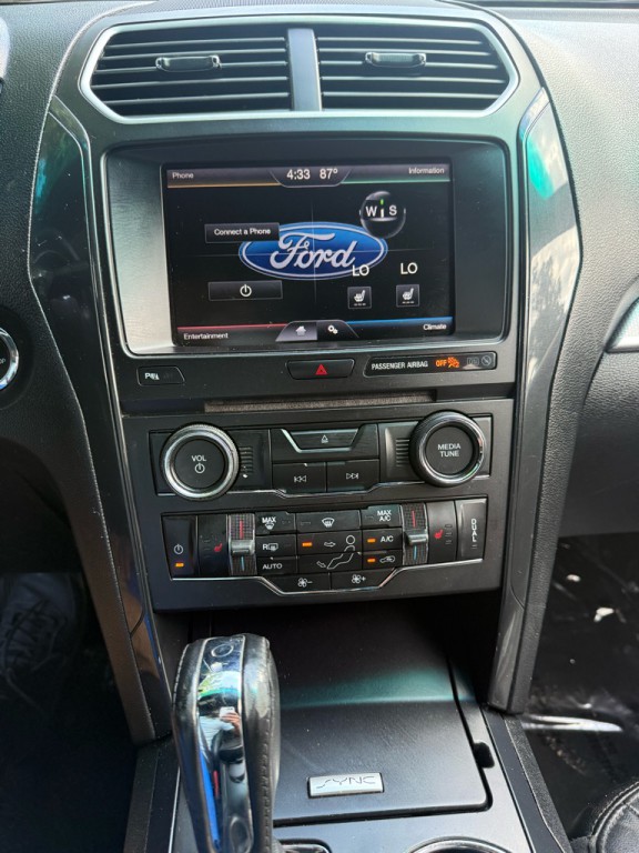 2016 Ford Explorer Image 27